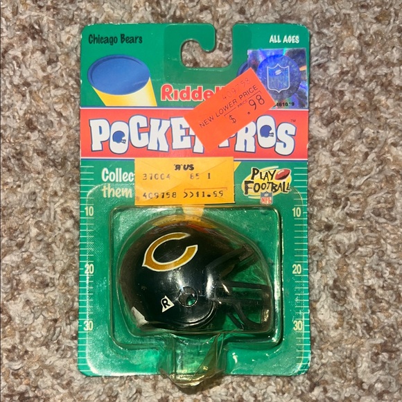 1997 Riddell Chicago Bears Pocket Pro Mini Helmet NFL. Bubble is bent - Picture 1 of 3